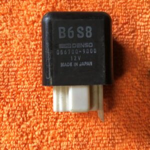 Relais Denso 056700 9000 pour Mazda 323