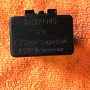Relais SIEMENS Moteur d'essui glace 5WK1641