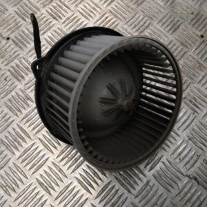 Heating and ventilation fan motor Mitsubishi Carisma 1.6 16V Gasoline 2001 - 0130111191