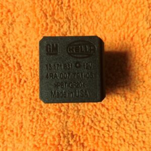 Relais HELLA 4RA00779105 - 13171831