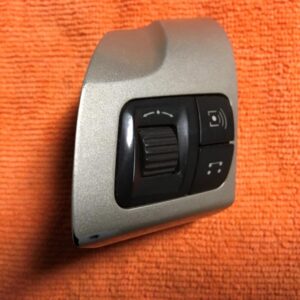 Switch Radio control: Left Opel Astra 1.3 16V CDTi Break 2007