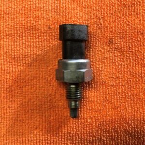 Interrupteur feux de recul Opel Astra 1.3 16V CDTi Break 2007 - 9185908
