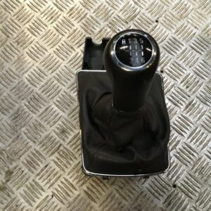 Versnellingspook (6 bak) Opel Astra 1.3 16V CDTi Break 2007