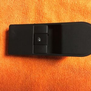 Electric window switch Opel Astra 1.3 16V CDTi Break 2007