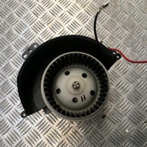 Heating and ventilation fan motor Opel Astra Ecotec GTC 1.3 CDTi 2007 - 52421335