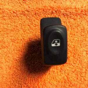 Commutateur vitre éléctrique Renault Clio II 1.2 Essence 2000 - 410151H