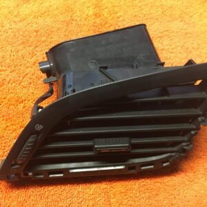 Grille d'aération droite tableau de bord Peugeot 207 1.4 Hdi 2006 - 9650088477