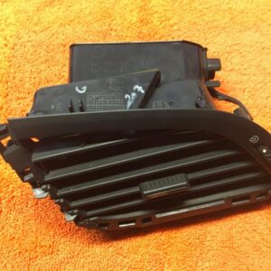Grille d'aération gauche tableau de bord Peugeot 207 1.4 Hdi 2006 - 9650088577