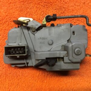 Front left strike Citroen Xsara 1997 5 portes