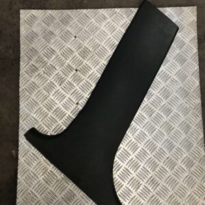 Midden onder Binnen bekleding aan de voet, links BMW E39 525 TDS - 8172421