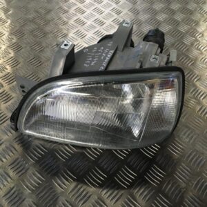 Koplamp, voor links Renault Clio I 1.2 Essence 96/98 - 20-37468