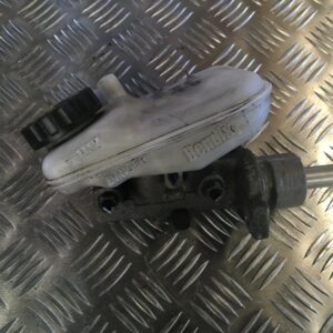 Maitre cylindre + réservoir Peugeot 306 XR 1.9D 2000 - Bosch 2103089922