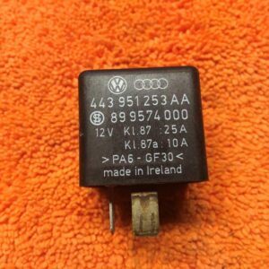 Relais AUDI - VW 443951253AA - 899574000
