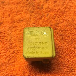 Relais HELLA 4RD00779400