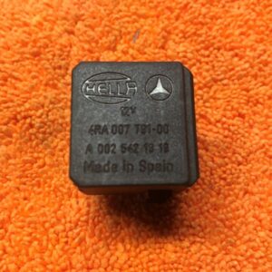 Relais HELLA 4RA007791-00 - A0025421319