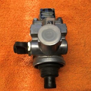 Regulateur de pression MERCEDES A0034313606