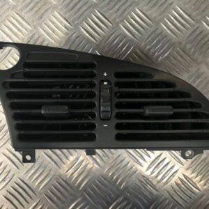Grille ventilation centrale CITROËN Xsara 1.4i 1997 3P - 9623784377
