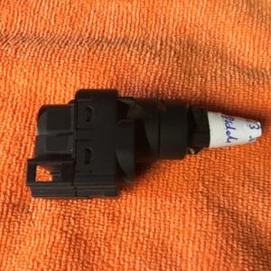 Interrupteur de pédale de frein AUDI VW - 6Q0945511