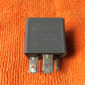 Relais VW AUDI 1J0906381A