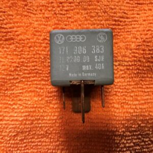 Relais VW Audi 171906383 / 11020000 - 12V max 40A