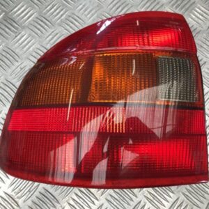 Feu gauche Opel Astra F 1.4i 1991 - 6D950R