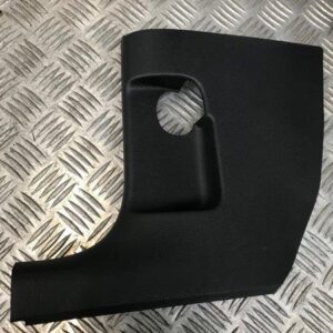 Voetbekleding, vooraan Links VW Polo IV 9N/1 1.4i 16v Essence 11/2004 - 6Q1863483A