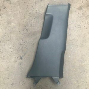 Bottom center Inside cover at the foot, right VW GOLF VI 2.0L TDI 06/2009 - 1K4867298J