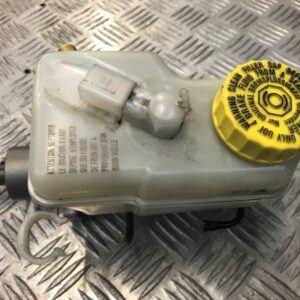 Maitre cylindre + Réservoir VW Polo IV 9N2 1.4i 16v Essence 11/2004