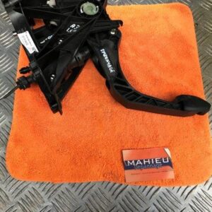 Clutch pedal AUDI A3 8V Sportback 1.6 tdi 2013 - 5Q1721059