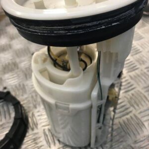 Pompe à carburant VW Polo IV 9N2 1.4i 16v Essence 11/2004 - 6Q0919051