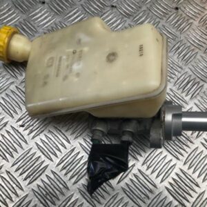 Maitre cylindre + Réservoir Citroën DS 3 1.6 VTI 16V 04/2012 - 0204054032