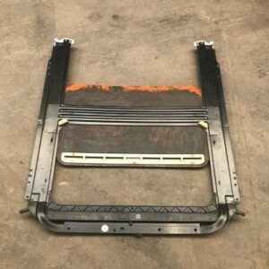 Encadrement toit ouvrant VW Golf IV 1.9 SDI 3p 1998