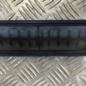 Ventilatierooster achter tochtpaneel VW Polo IV 9N/2 1.4i 16v Essence 11/2004 - 6X0819465D