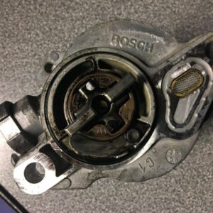 Pompe à vide Peugeot 207 SW Break 2007 - 2010 -  BOSCH OE 456570