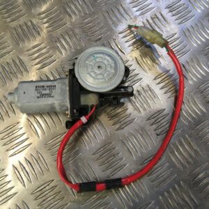 Moteur lève vitre avant droit Suzuki Swift 1.0 6V Essence 1998 -  Denso 83430-60B00 - 062100-8591