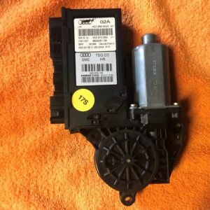 Moteur lève vitre arrière droit Audi A8 2004 - Audi 4E0959802A – BOSCH 0130821765
