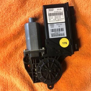 Moteur lève vitre arrière gauche  Audi 4E0959801A - BOSCH 0130821764