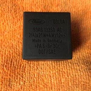 Combischakelaar Stuurkolom Relais  Ford Ka 1.3L Benzine 07/2002 - 93AG13350AC - D3L0A