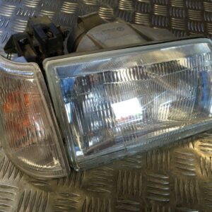 Phare avant droit + clignotant Peugeot 205 1.0 Essence 1991 - Valeo 084380