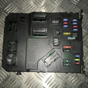 Boitier BSI Peugeot - Siemens E01-00 - 9653667580