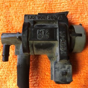 Soupape vide VW Polo III 2001 - 1J0906283A