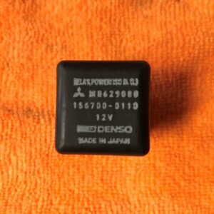 Relais Mitsubishi Colt - DENSO 156700-0110 - MR629080