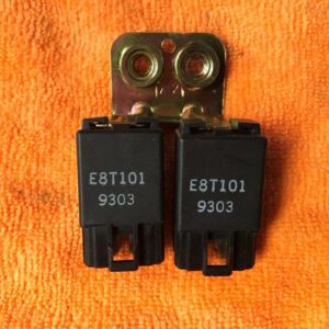 Relais Mitsubishi Colt avec support - E8T101 - 9303