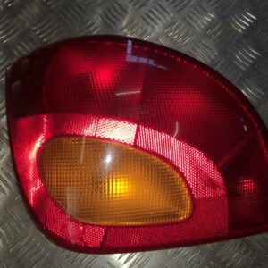 Feu arrière gauche Ford Fiesta - SWF 96FG13N004BA