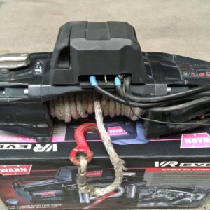 Treuil-winch-lier/Electrique/WARN VR8 EVO 3629kg