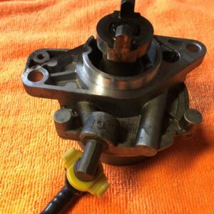 Pompe à vide Opel Corsa 1.3 JTD MT 2005 - Pierburg 73501167