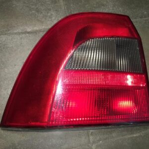 Feu arrière gauche Opel Vectra 1.8 16V SEDAN Essence 06/2001 - GM 5075