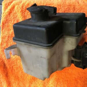 Réservoir lave glace Hyundai Getz 1.5 CRDI 12v 2004 - 68610-1C000