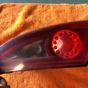 Feu arrière gauche intérieur Seat Leon 1.9 TDI 2009 - Hella 6L5945231