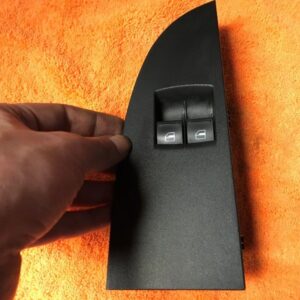 Commutateur vitre électrique avant gauche - Seat Leon 1.9 TDI 2009 - Seat 1P1867171